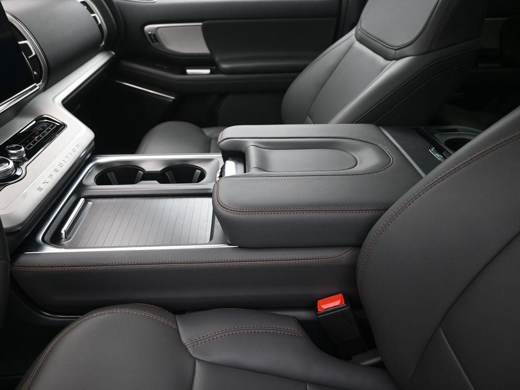 new 2025 Ford Expedition Max car, priced at $71,905