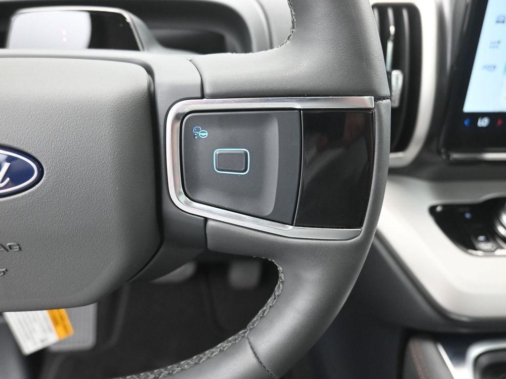 new 2025 Ford Expedition Max car, priced at $71,905