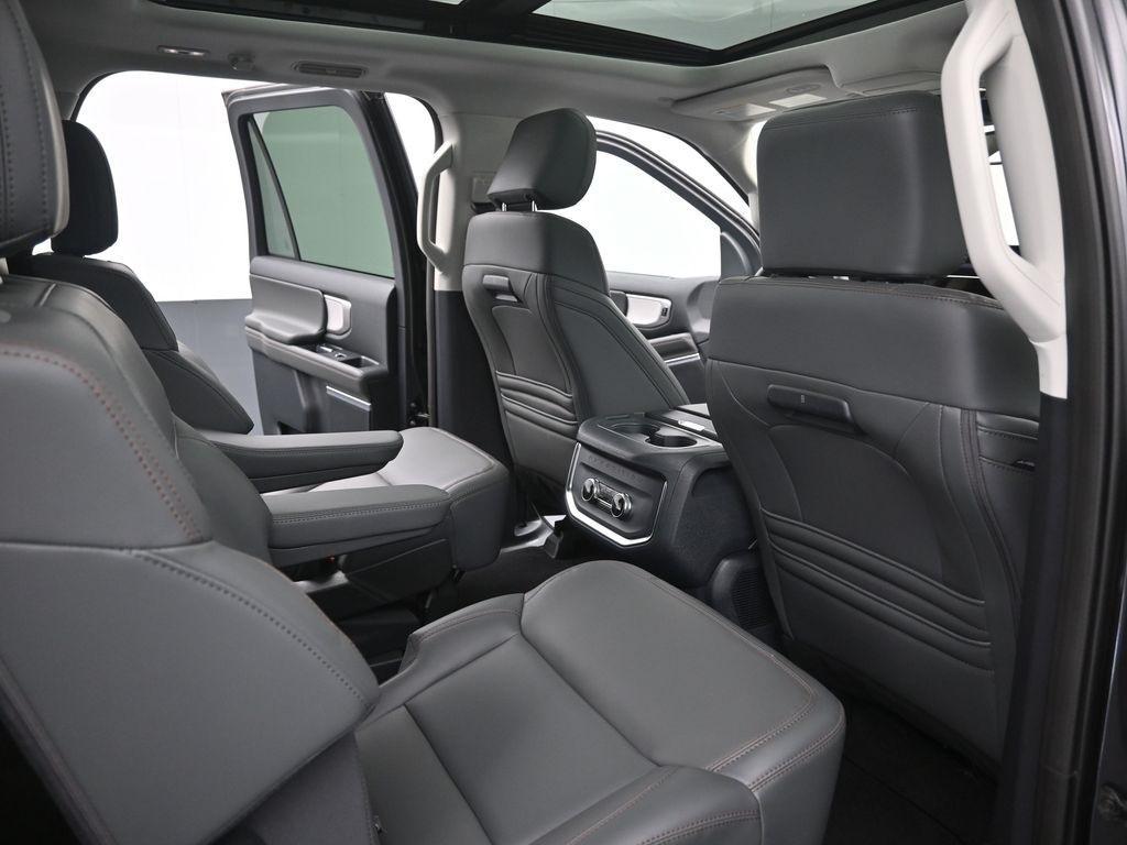 new 2025 Ford Expedition Max car, priced at $71,905