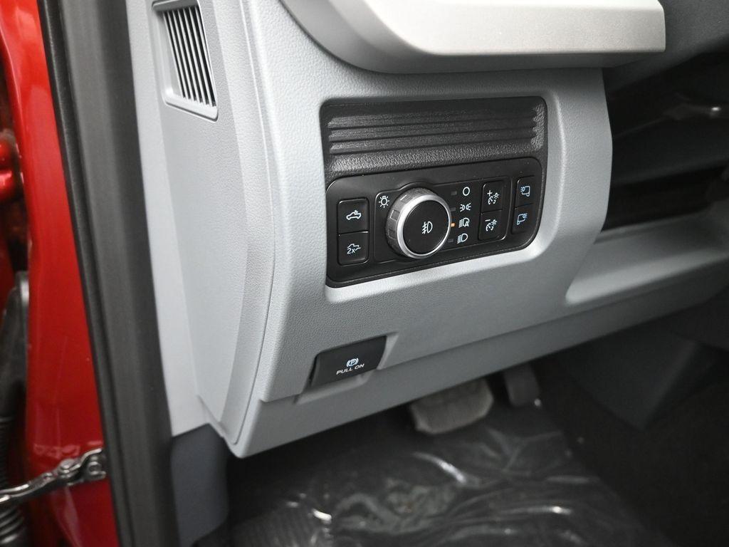 new 2025 Ford F-250 car, priced at $72,181