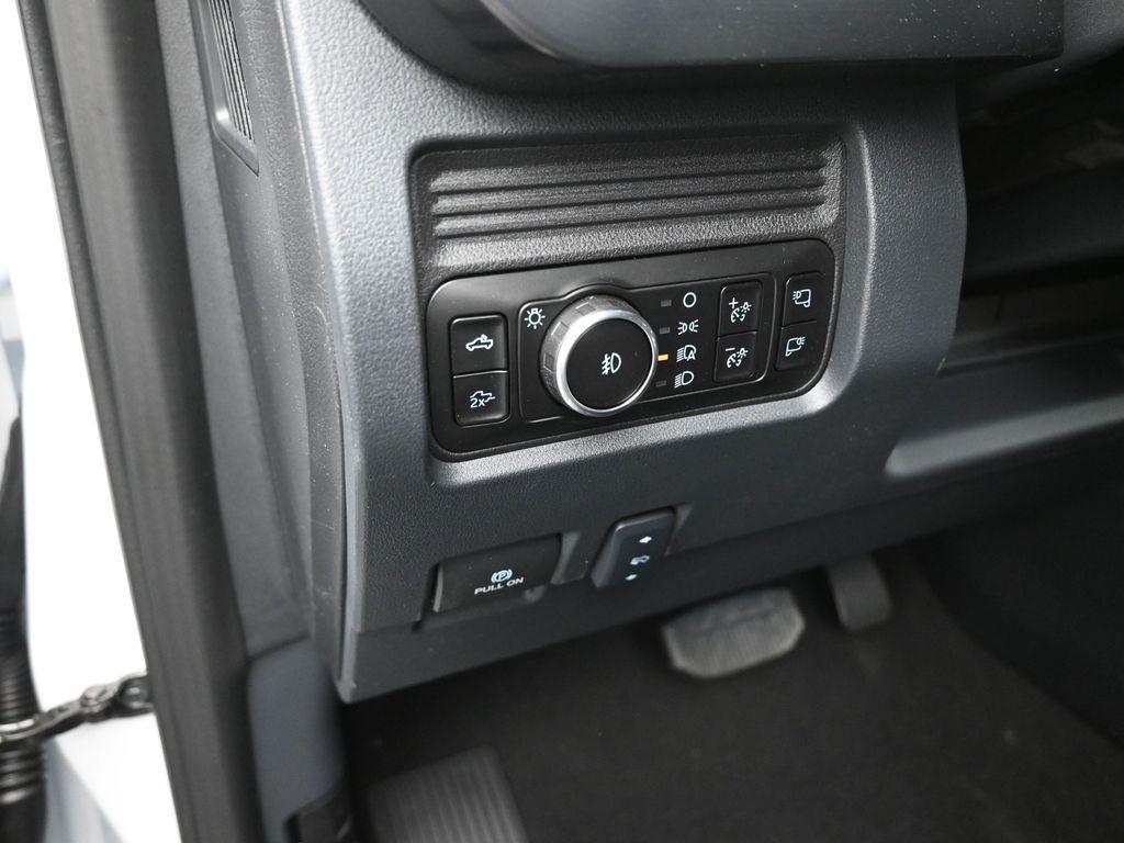 new 2025 Ford F-250 car, priced at $72,306