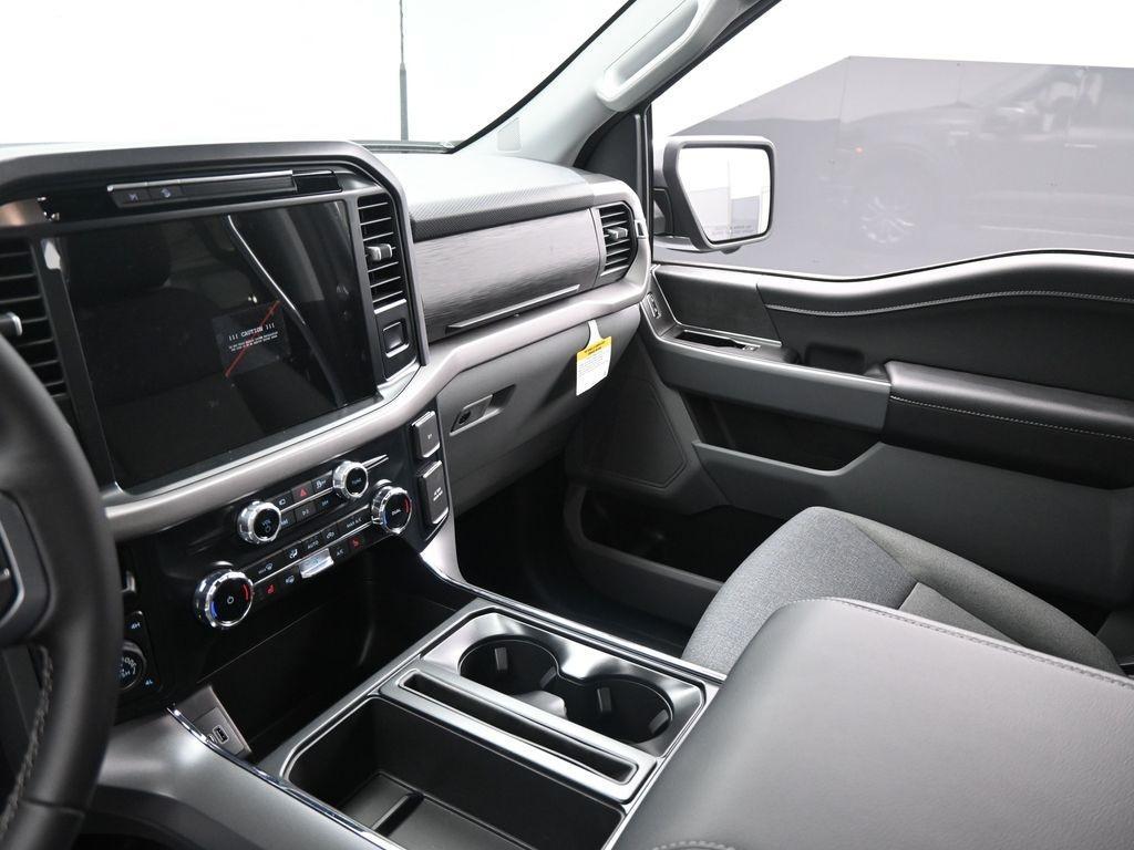 new 2025 Ford F-150 car, priced at $61,900