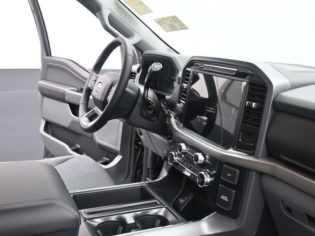 new 2025 Ford F-150 car, priced at $61,900