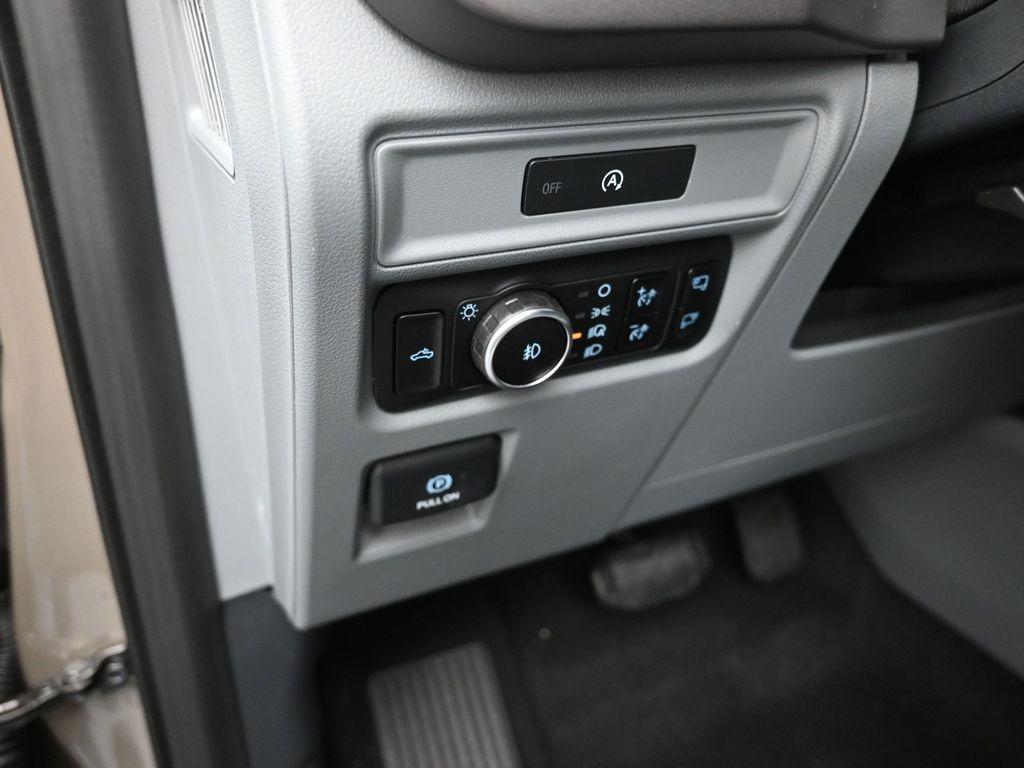 new 2025 Ford F-150 car, priced at $48,204