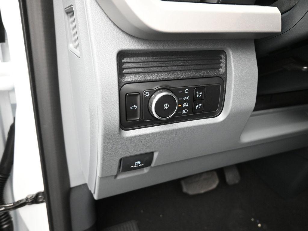 new 2025 Ford F-250 car, priced at $49,067