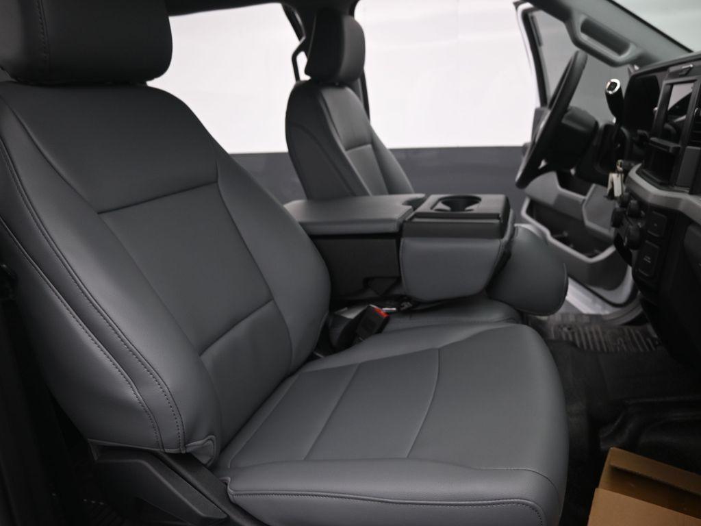 new 2025 Ford F-250 car, priced at $60,374