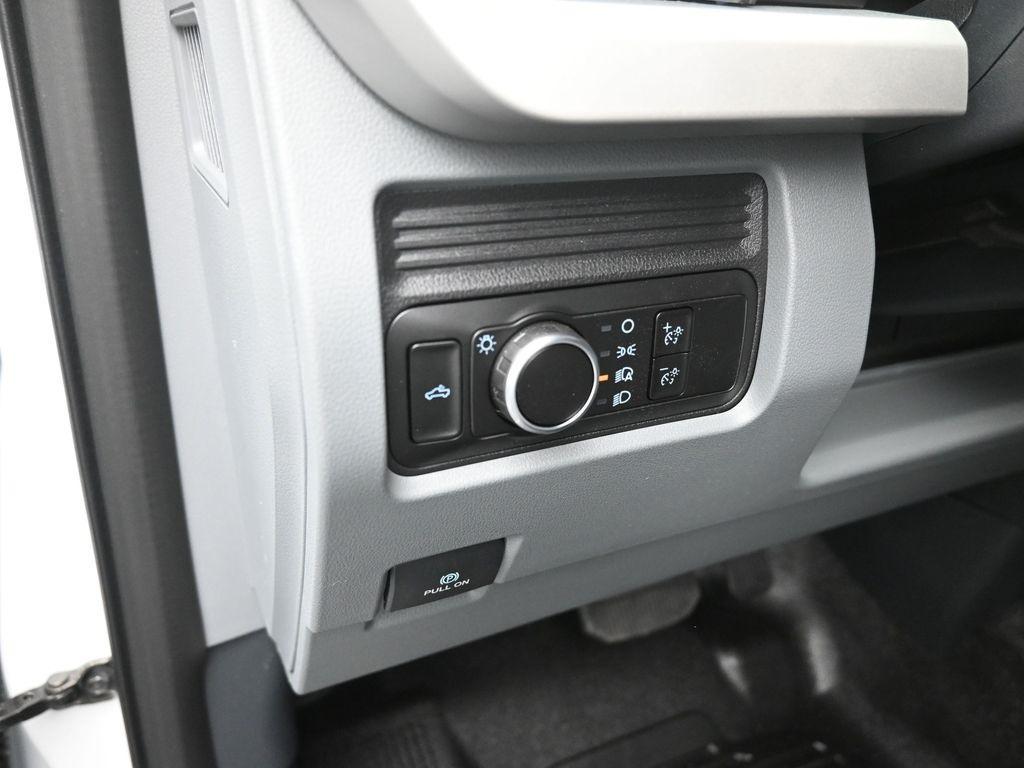new 2025 Ford F-250 car, priced at $60,374