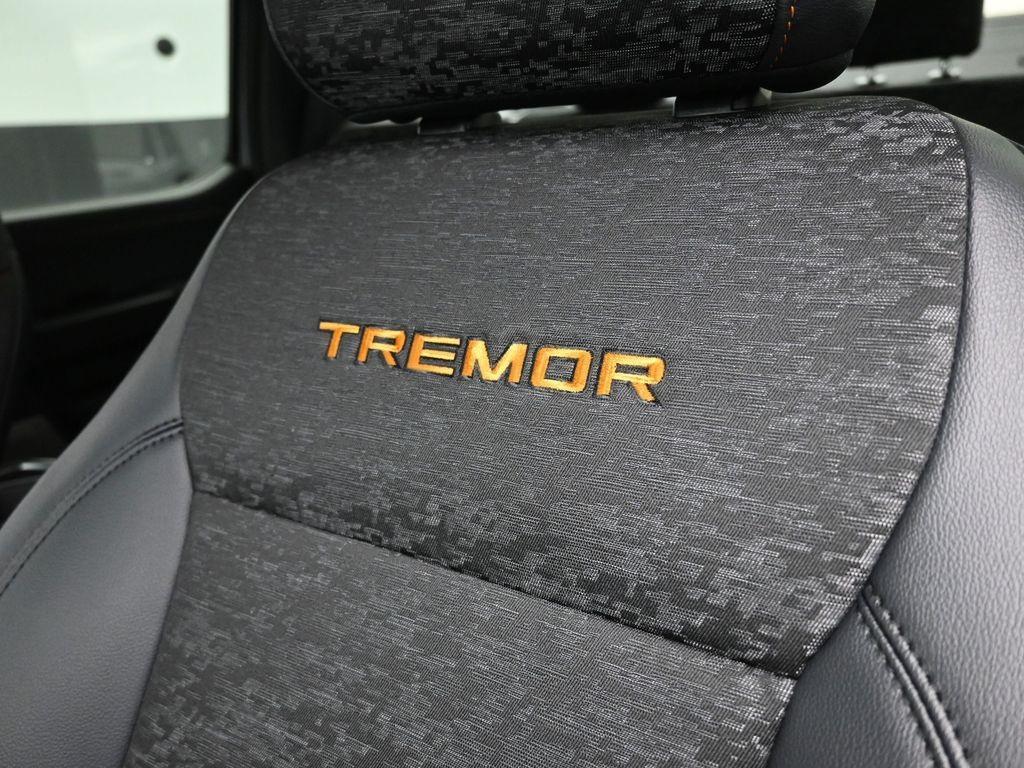 new 2025 Ford F-150 car, priced at $59,932