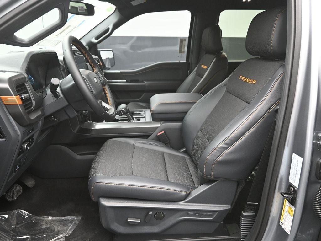 new 2025 Ford F-150 car, priced at $59,932