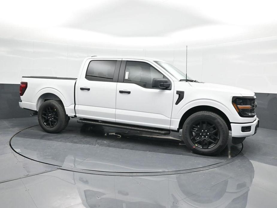 new 2024 Ford F-150 car, priced at $39,465