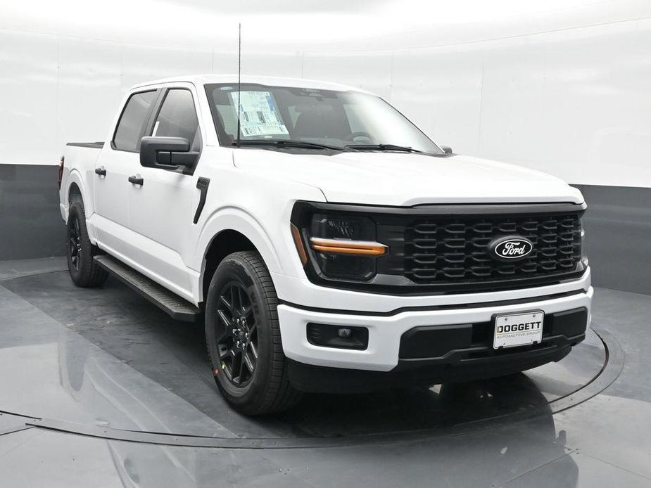 new 2024 Ford F-150 car, priced at $39,465