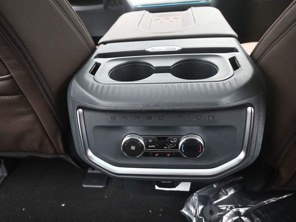 new 2025 Ford Expedition Max car, priced at $85,603