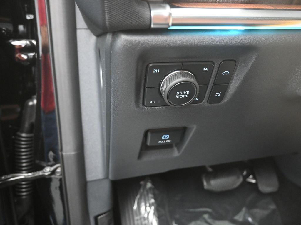 new 2025 Ford Expedition Max car, priced at $85,603