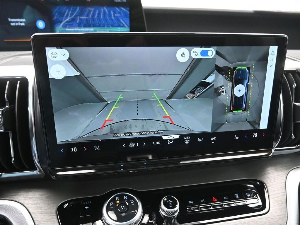 new 2025 Ford Expedition car, priced at $75,638