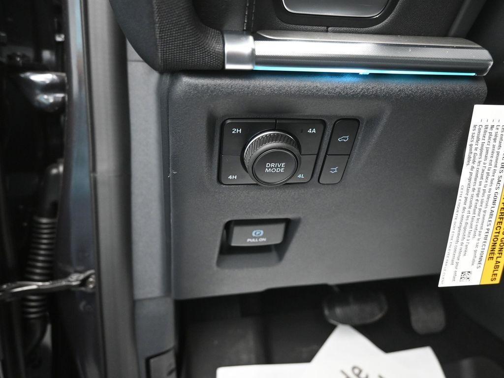 new 2025 Ford Expedition car, priced at $75,638