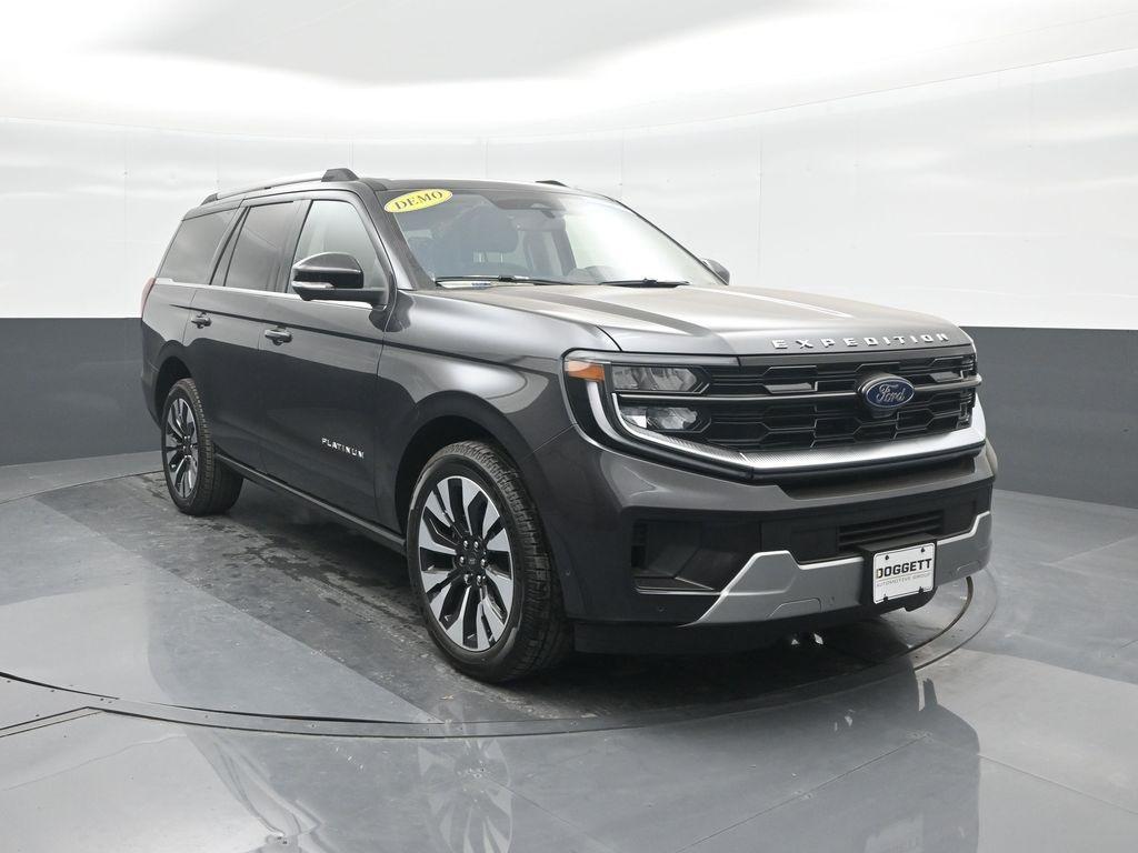 new 2025 Ford Expedition car, priced at $75,638