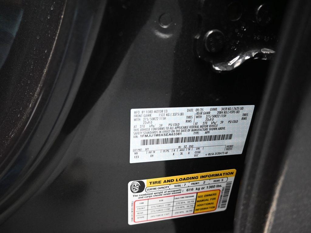 new 2025 Ford Expedition car, priced at $75,638