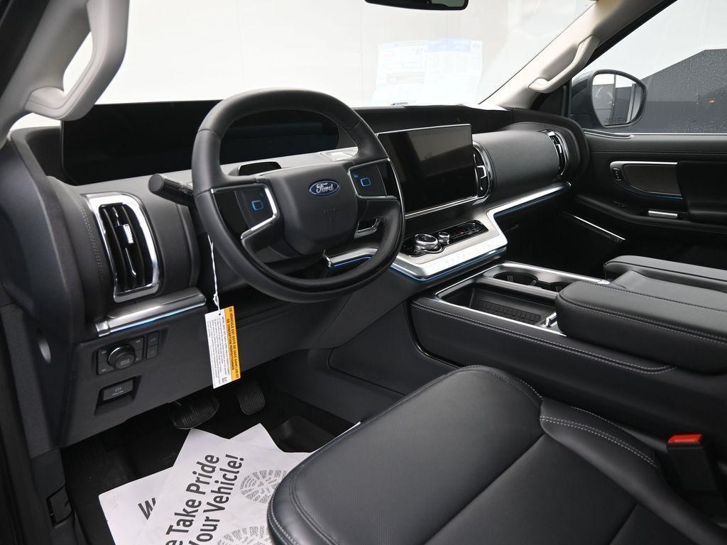new 2025 Ford Expedition car, priced at $75,638