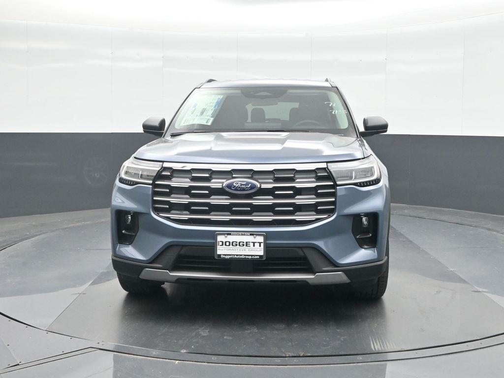 new 2025 Ford Explorer car, priced at $40,967
