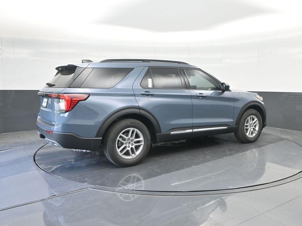 new 2025 Ford Explorer car, priced at $40,967