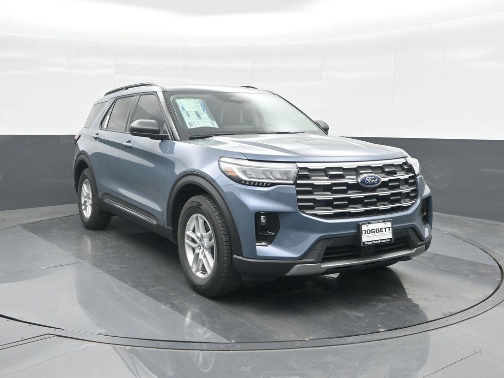 new 2025 Ford Explorer car, priced at $40,967