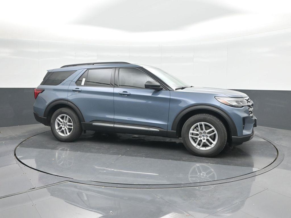 new 2025 Ford Explorer car, priced at $40,967