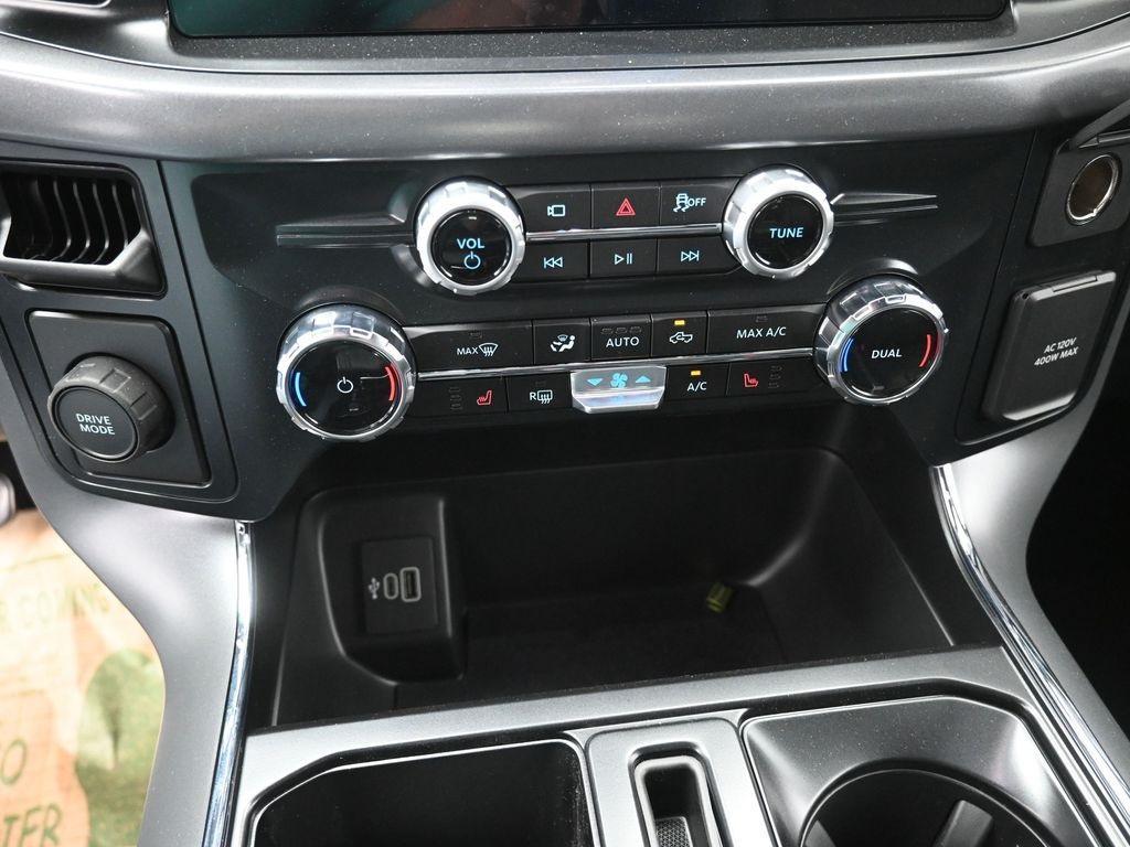 new 2025 Ford Explorer car, priced at $40,967