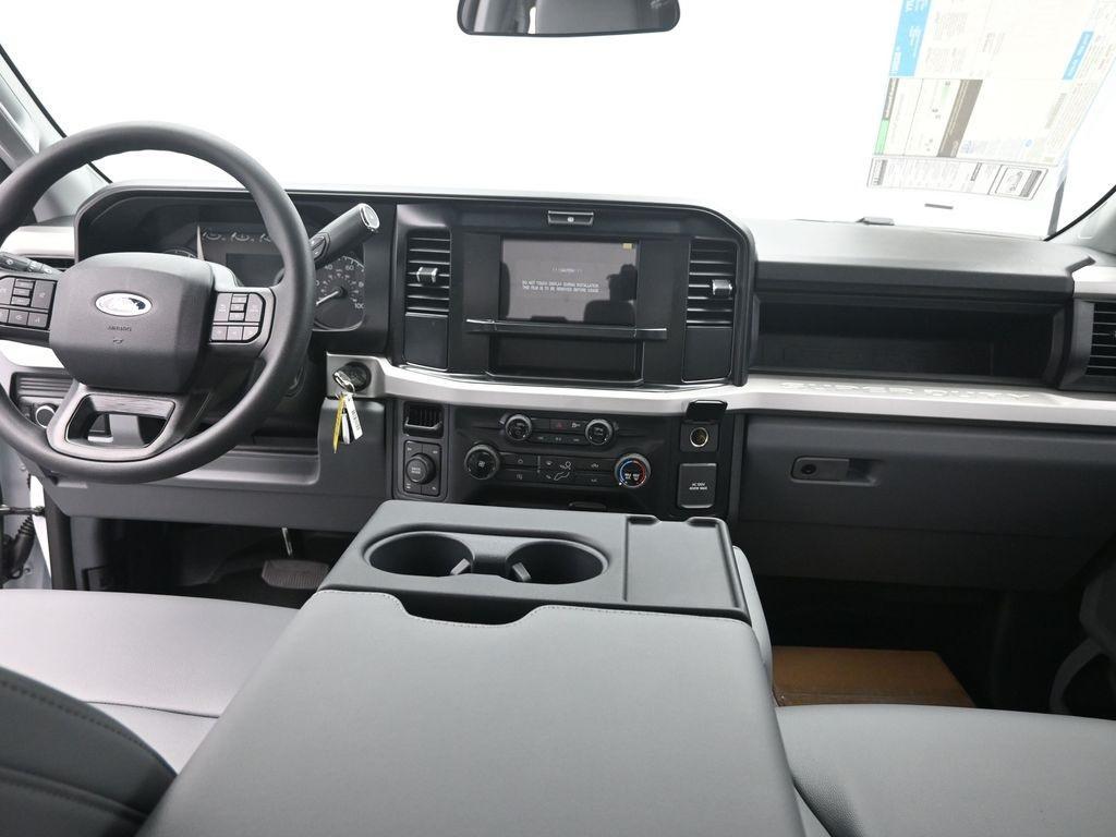 new 2025 Ford F-250 car, priced at $57,374