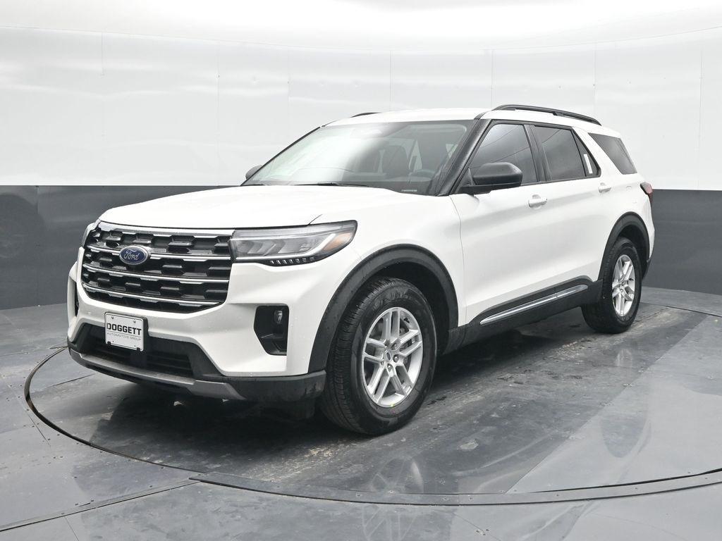 new 2025 Ford Explorer car, priced at $40,369