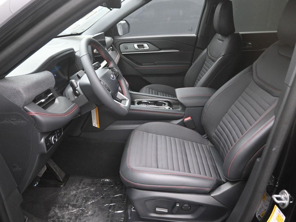 new 2025 Ford Explorer car, priced at $43,346