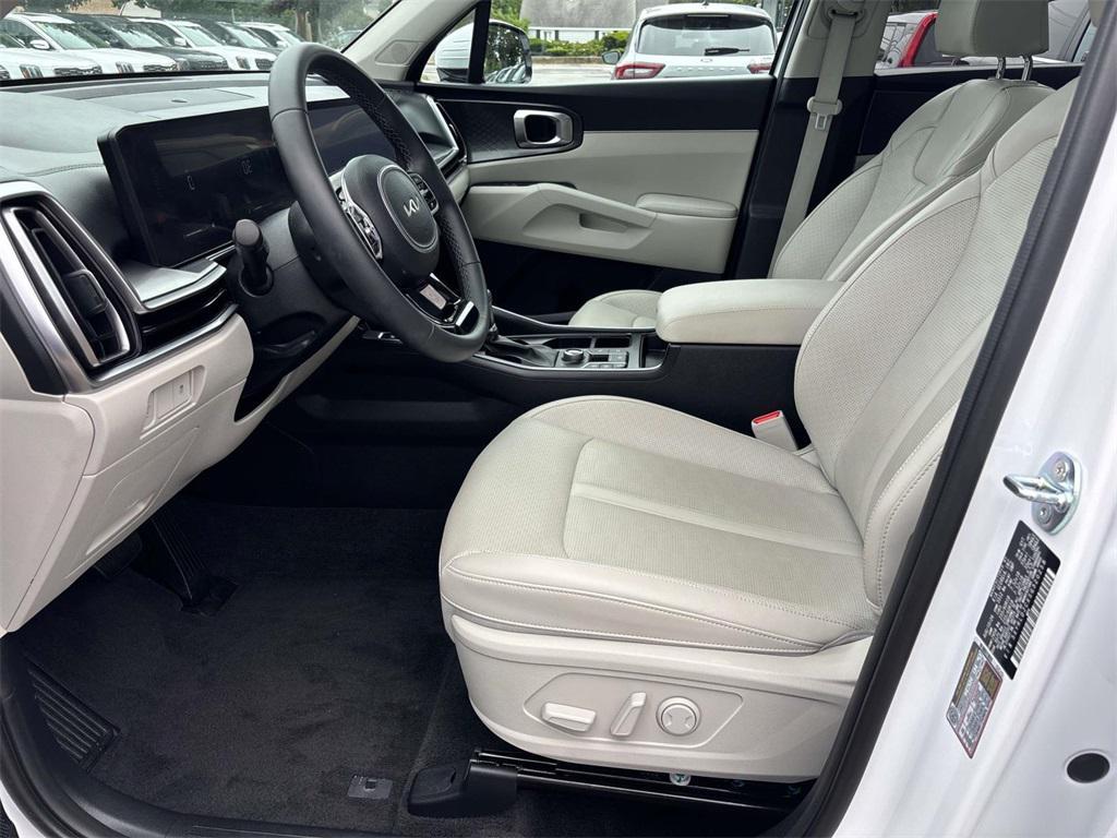 used 2025 Kia Sorento car, priced at $37,995