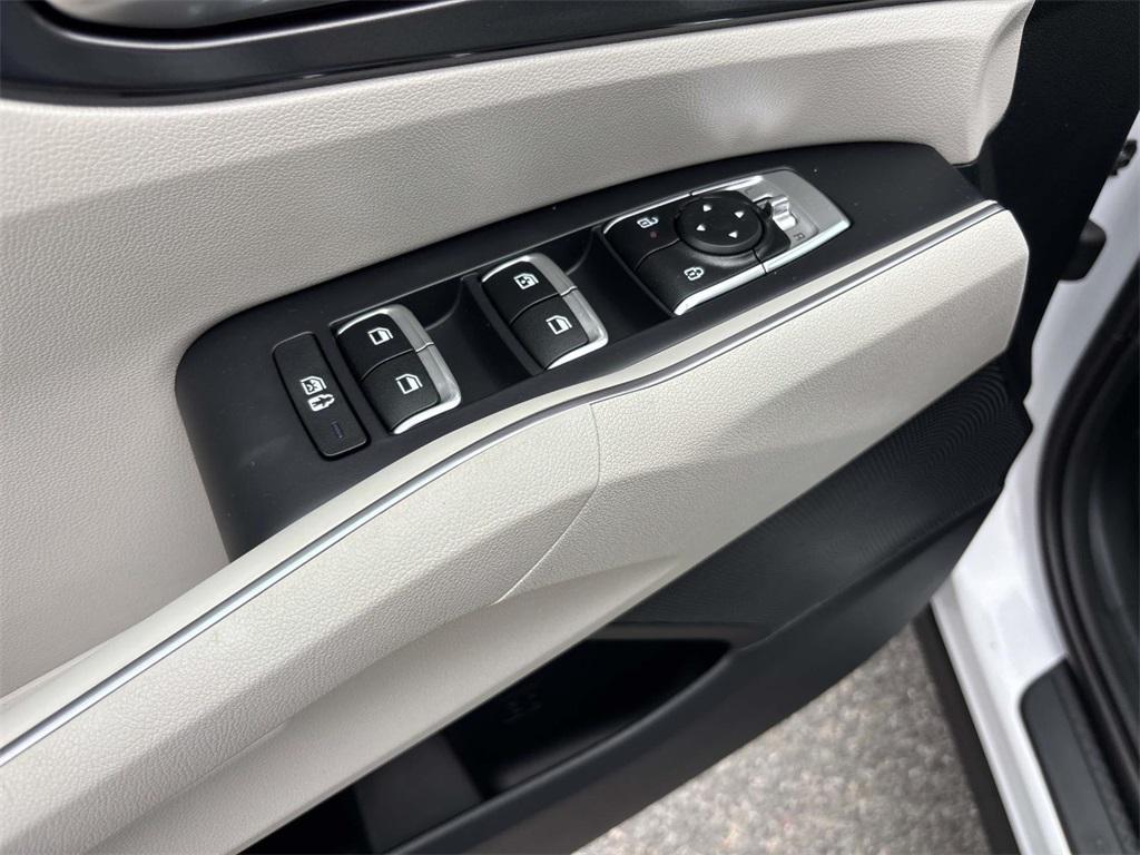 used 2025 Kia Sorento car, priced at $37,995