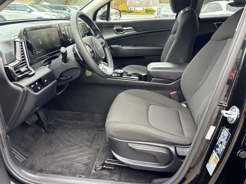 used 2024 Kia Sportage Hybrid car, priced at $27,995