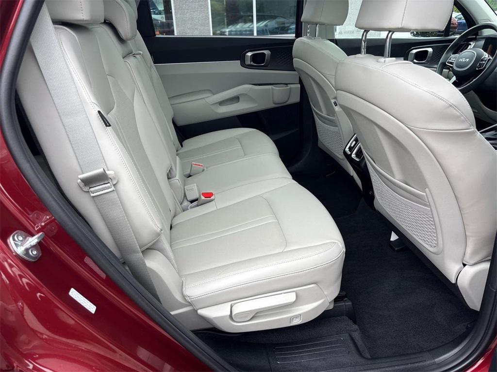used 2025 Kia Sorento car, priced at $36,995