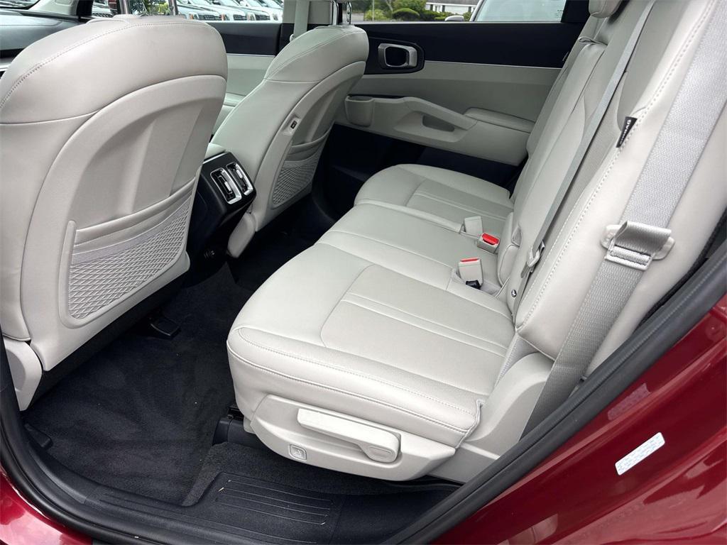 used 2025 Kia Sorento car, priced at $36,995