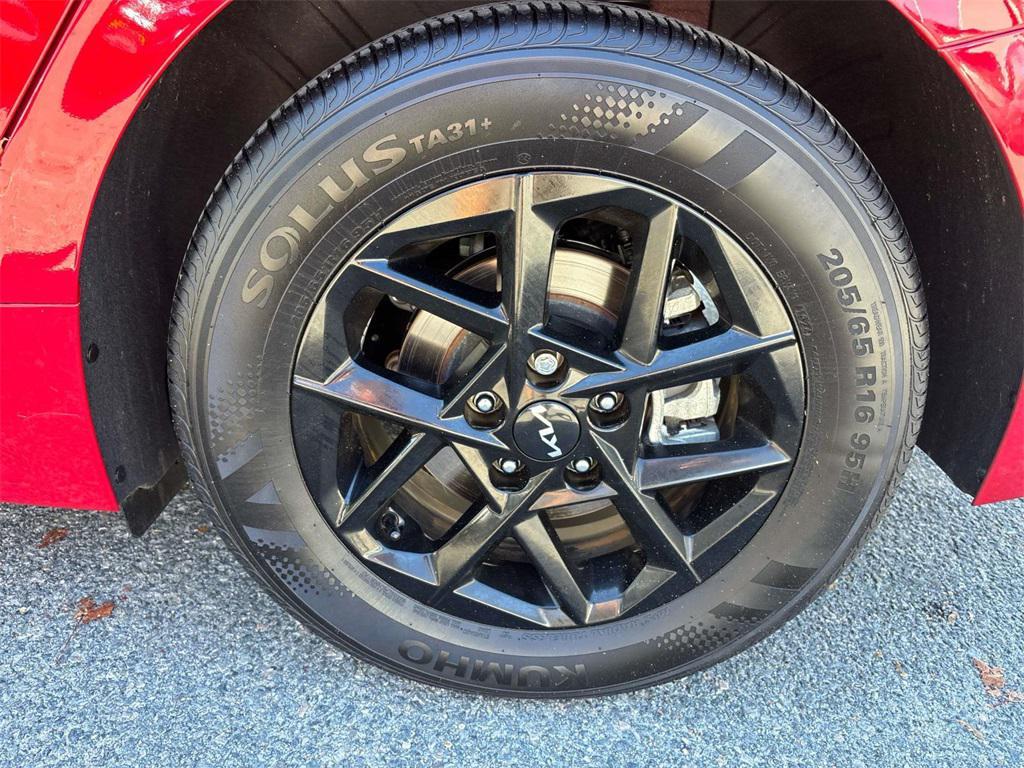 used 2025 Kia K5 car, priced at $25,995