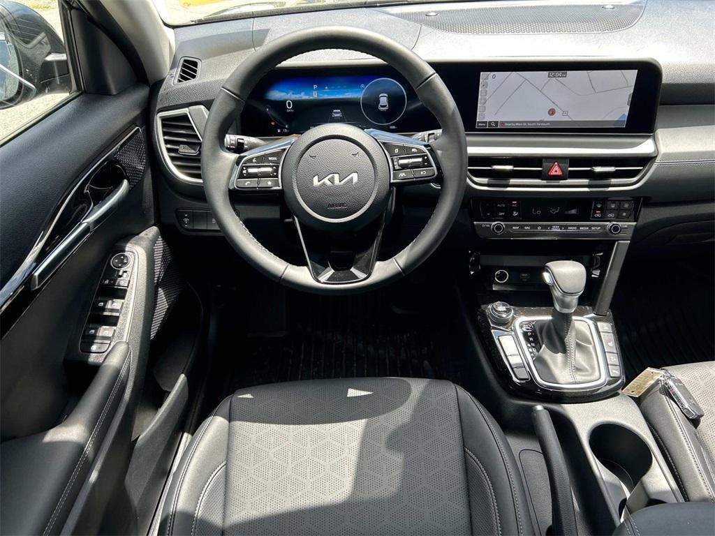 used 2025 Kia Seltos car, priced at $28,995