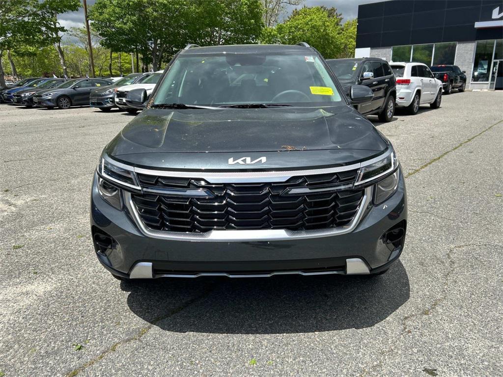 used 2025 Kia Seltos car, priced at $28,995