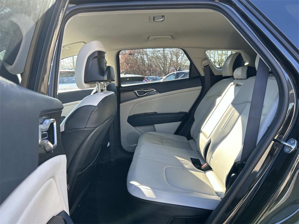 used 2023 Kia Sportage Hybrid car, priced at $27,995