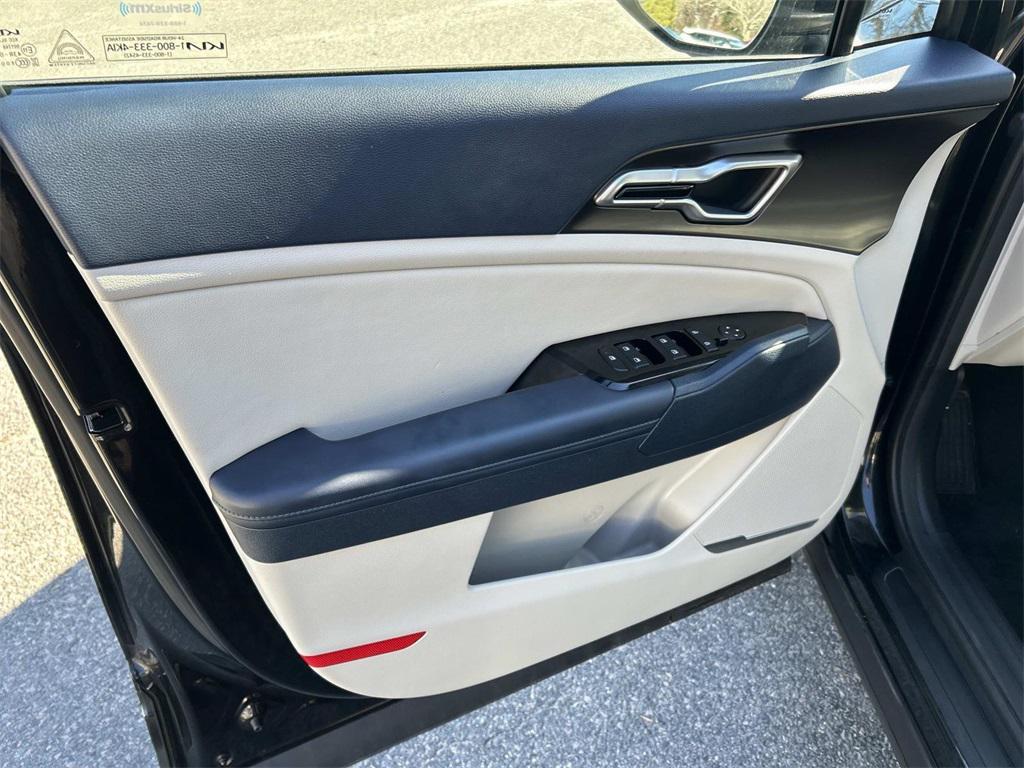 used 2023 Kia Sportage Hybrid car, priced at $27,995