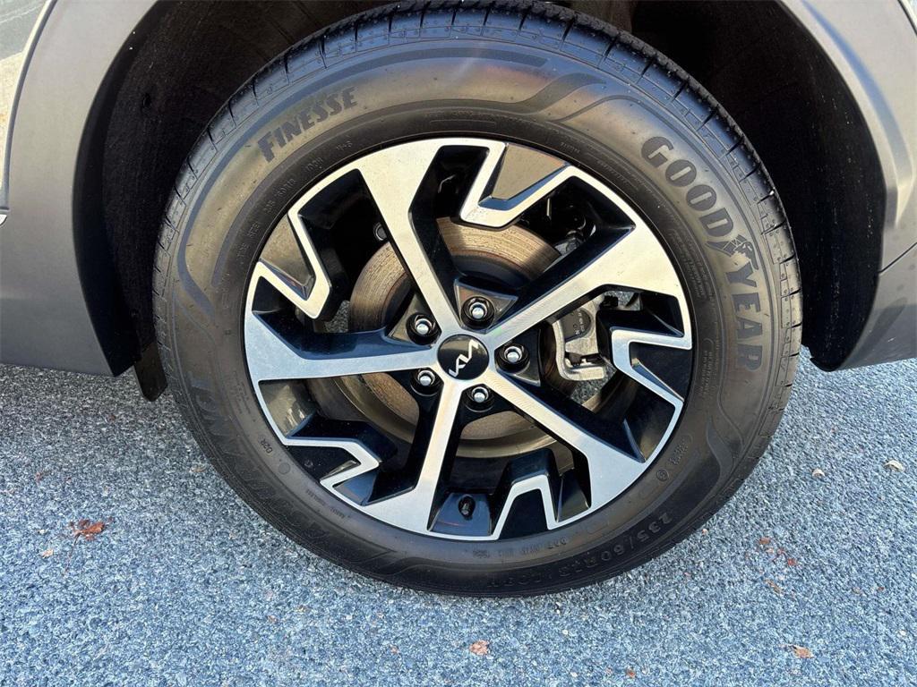 used 2025 Kia Sportage Hybrid car, priced at $32,995