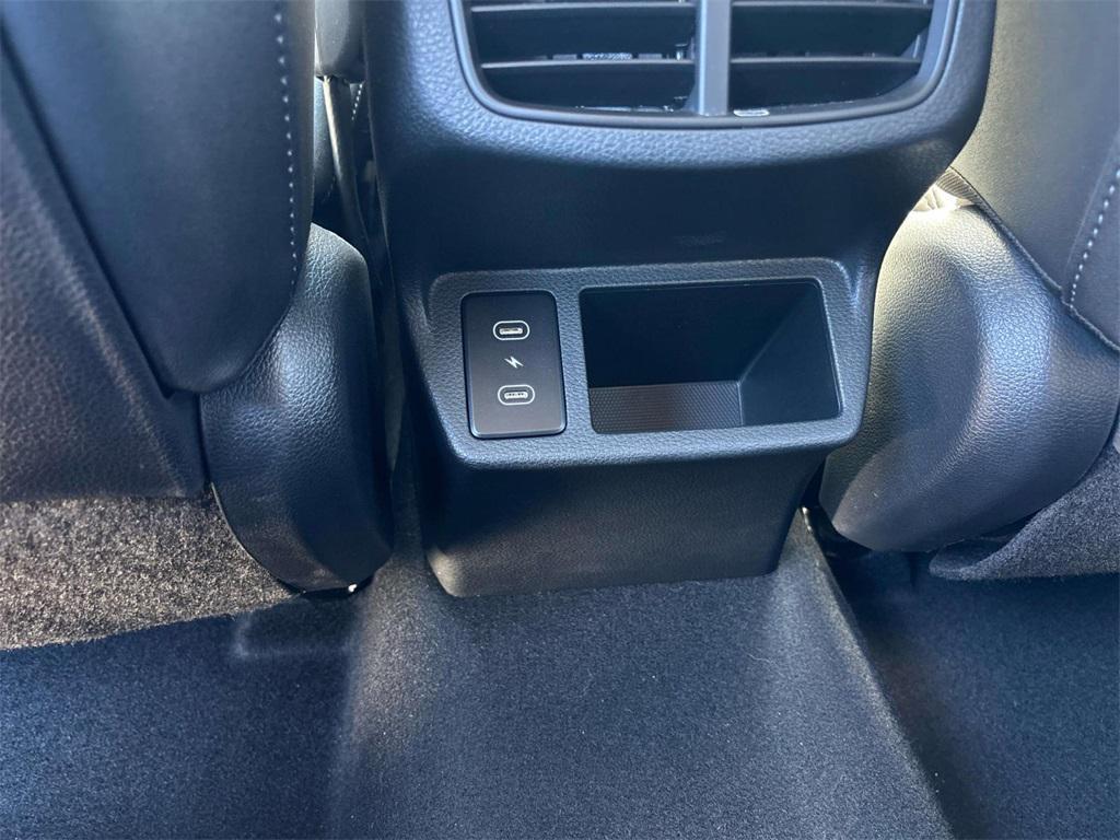 used 2025 Kia Seltos car, priced at $25,995