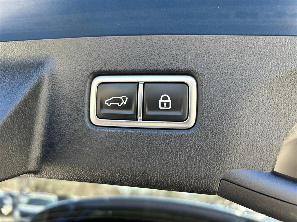 used 2022 Kia Sorento car, priced at $30,995