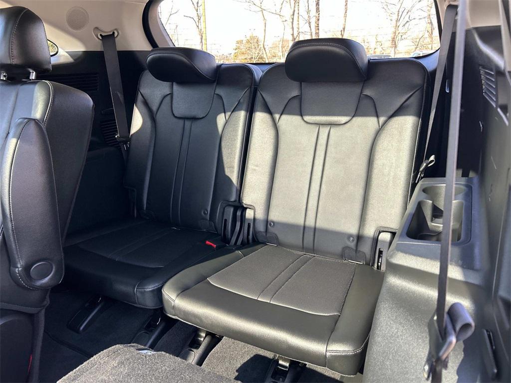 used 2022 Kia Sorento car, priced at $30,995