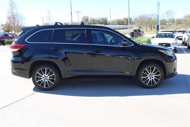 used 2018 Toyota Highlander car, priced at $24,752