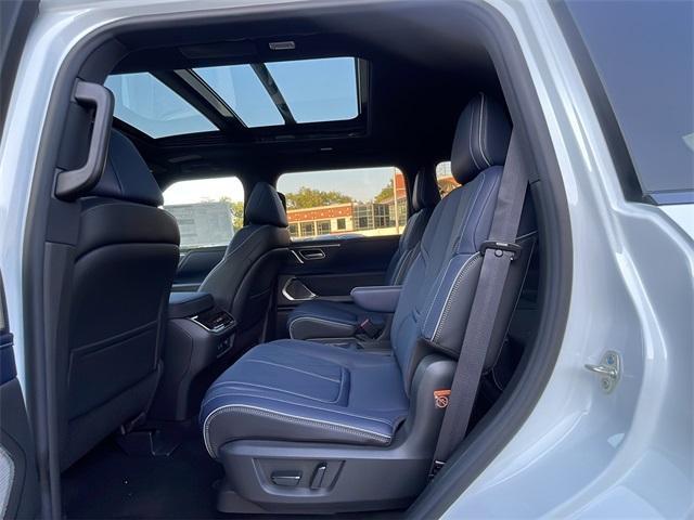 new 2026 INFINITI QX80 car, priced at $106,525
