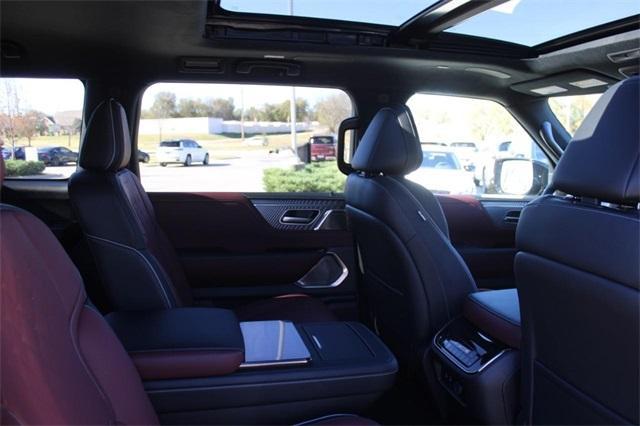 new 2025 INFINITI QX80 car, priced at $113,000