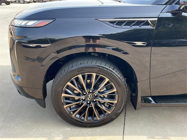new 2026 INFINITI QX80 car, priced at $117,715