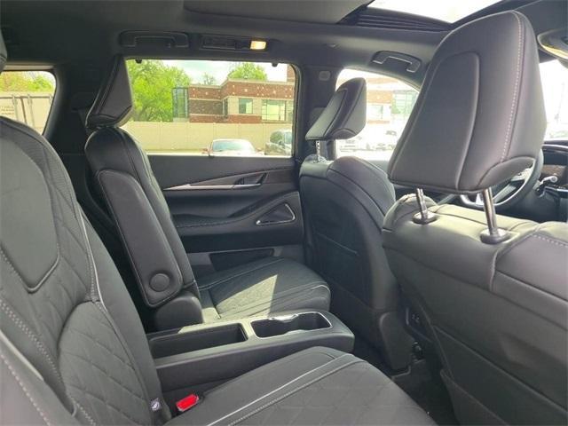 new 2025 INFINITI QX60 car, priced at $62,333