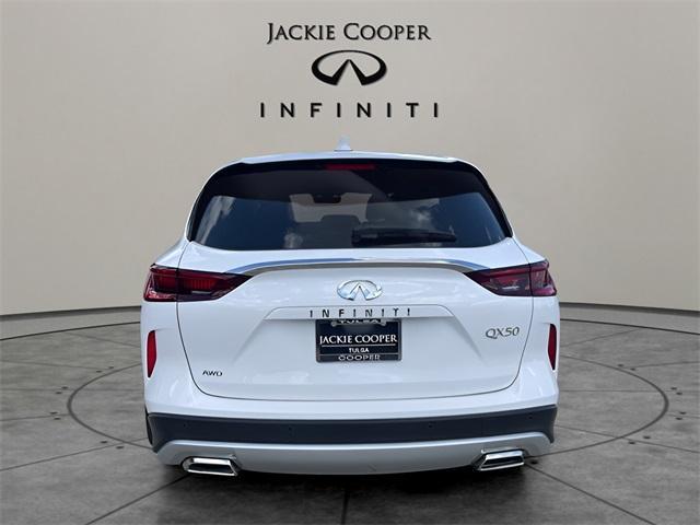 new 2025 INFINITI QX50 car, priced at $40,585